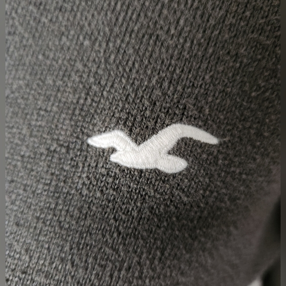 HOLLISTER VINTAGE CREWNECK SWEATER - Picture 3 of 5